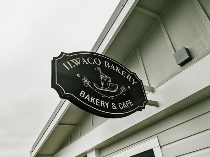 Ilwaco bakery sign