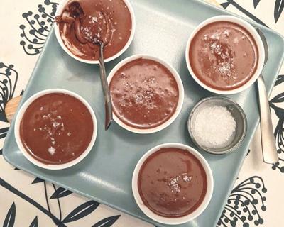 Chocolate mousse cups