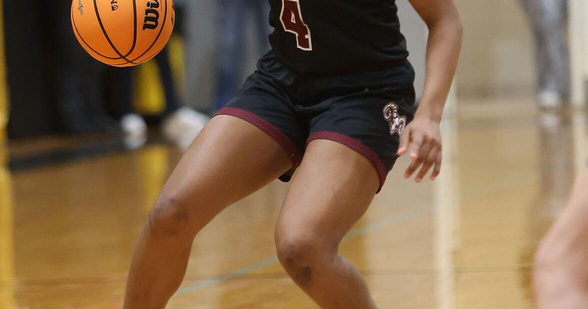 Houston's Jones looking to make most of senior season