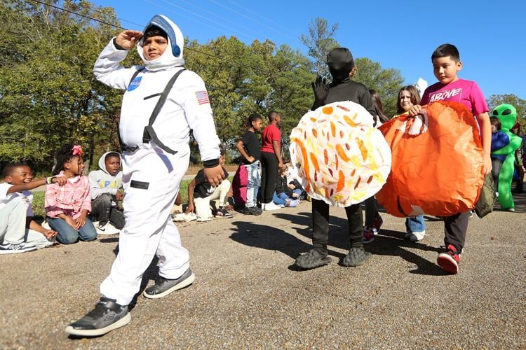 djr-2024-11-16-news-lawndale-parade-arp3