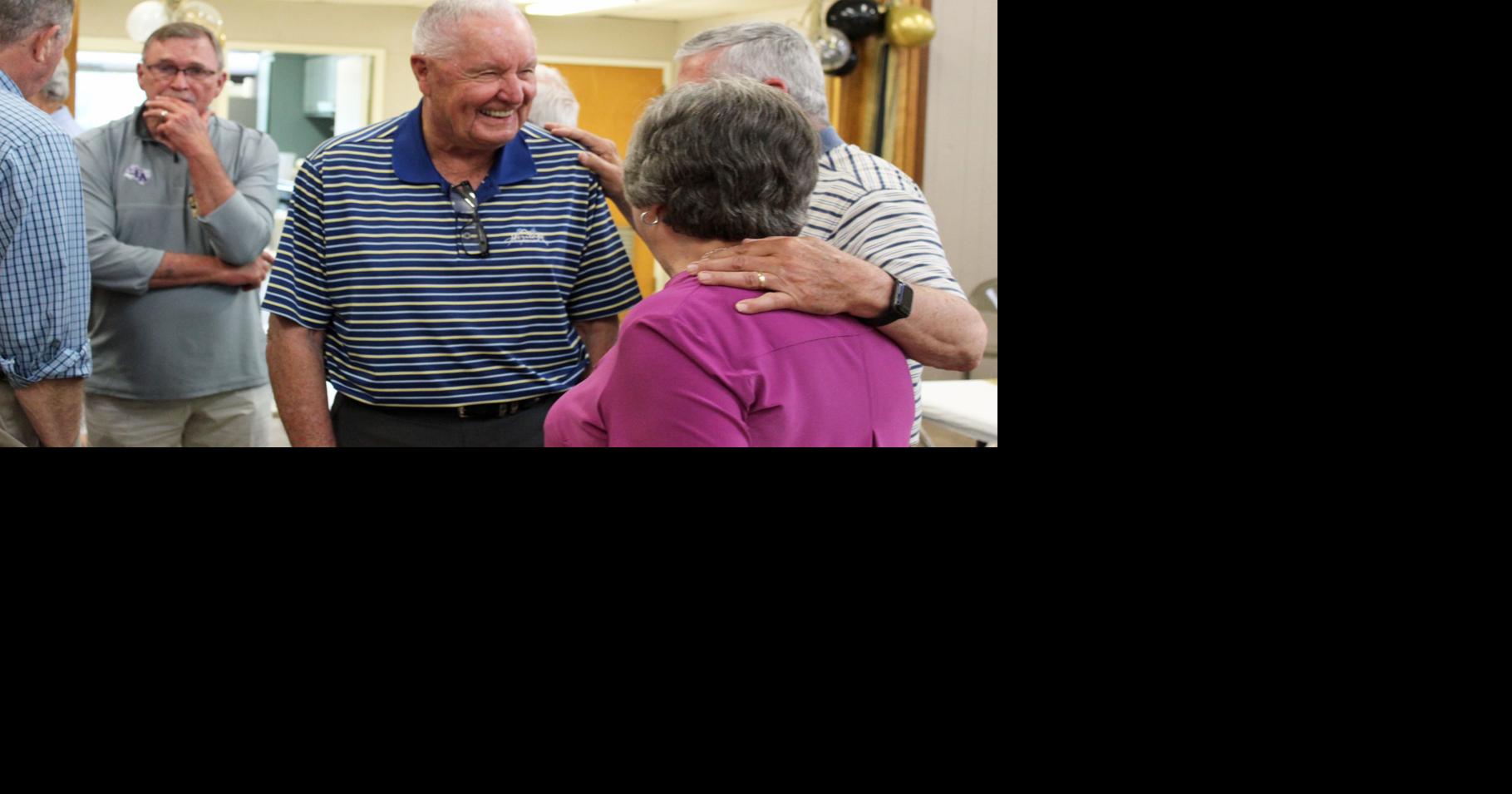 Former legendary football coach passes away