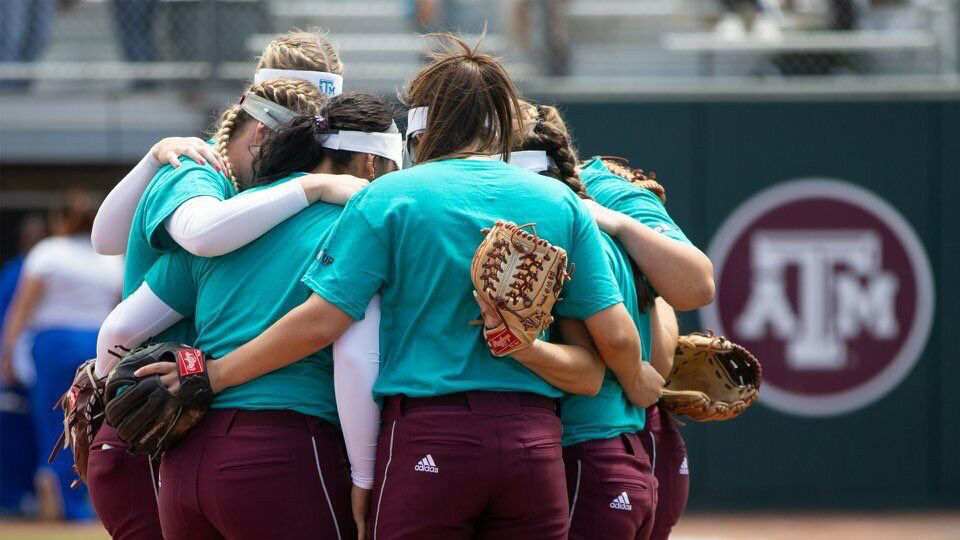 SEC honors softball squads for sportsmanship Sports