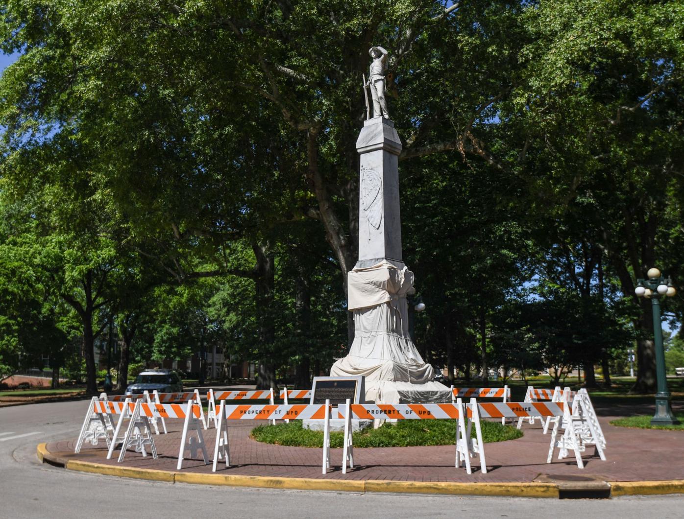 djr-2020-06-02-news-um-monument-bnp2