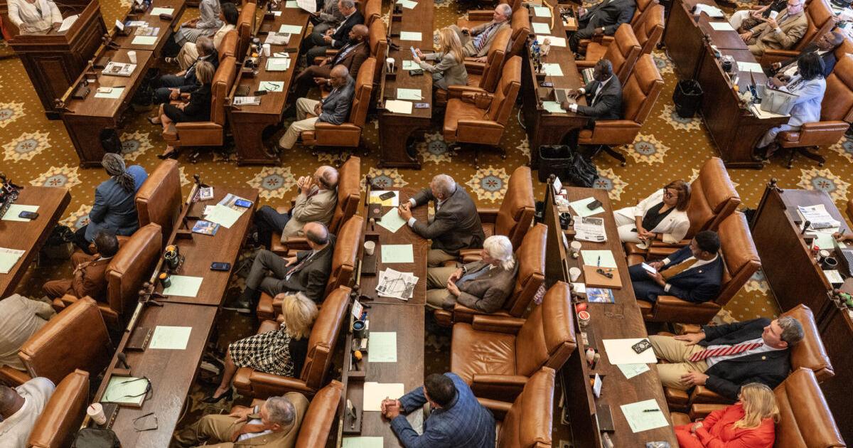 Lawmakers pressured to counter looming federal health care cuts