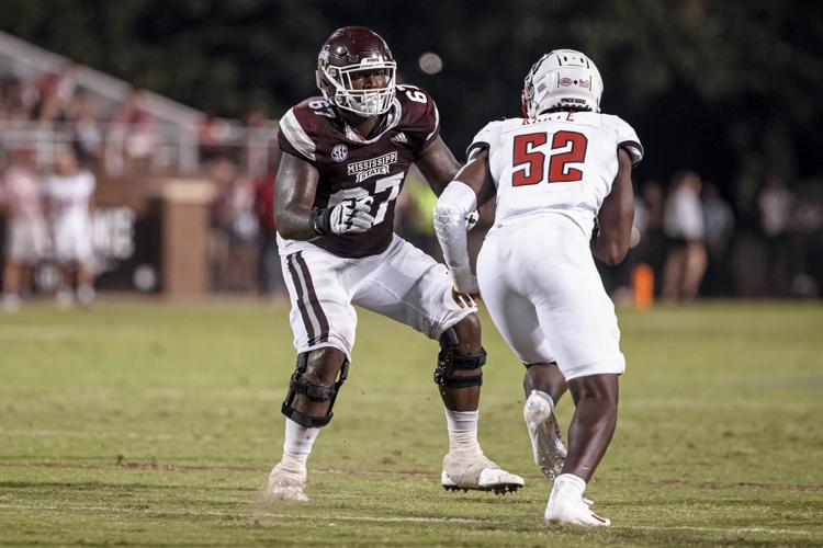 Seattle Seahawks Pick Charles Cross In First Round Of NFL Draft -  Mississippi State