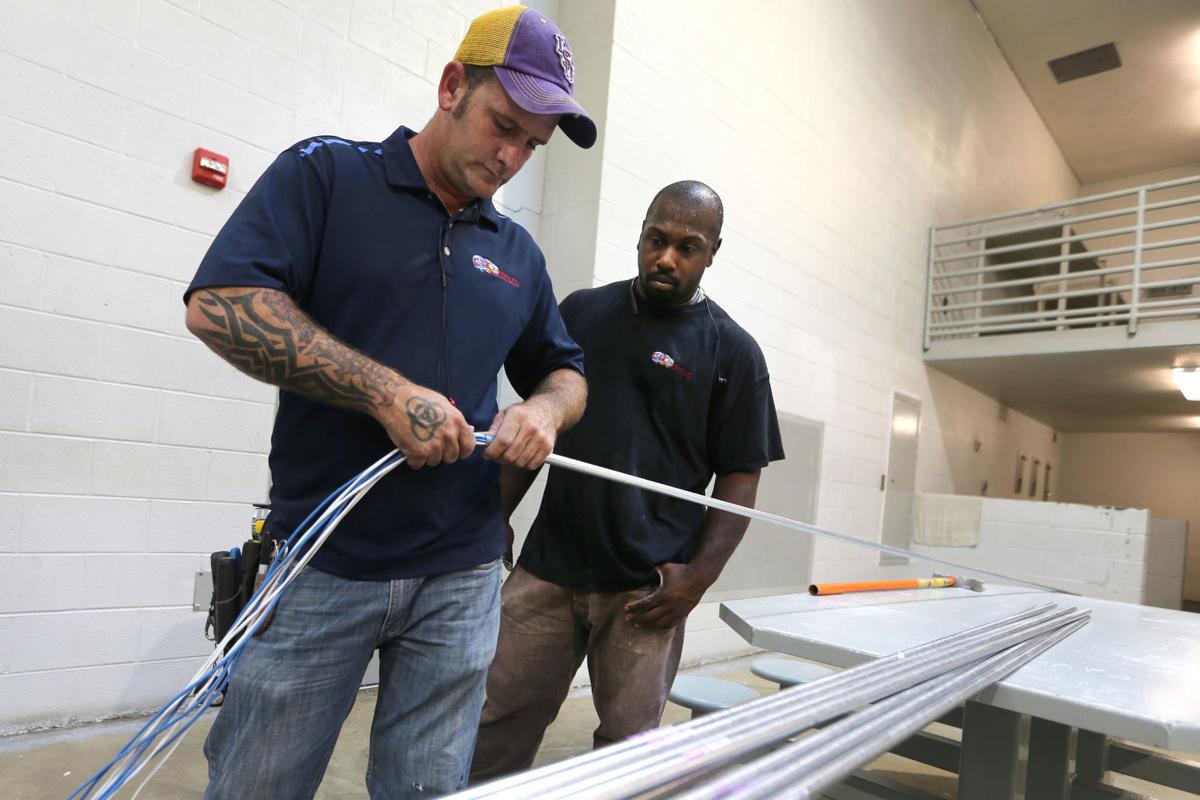 Lee County Jail installing video visitation News