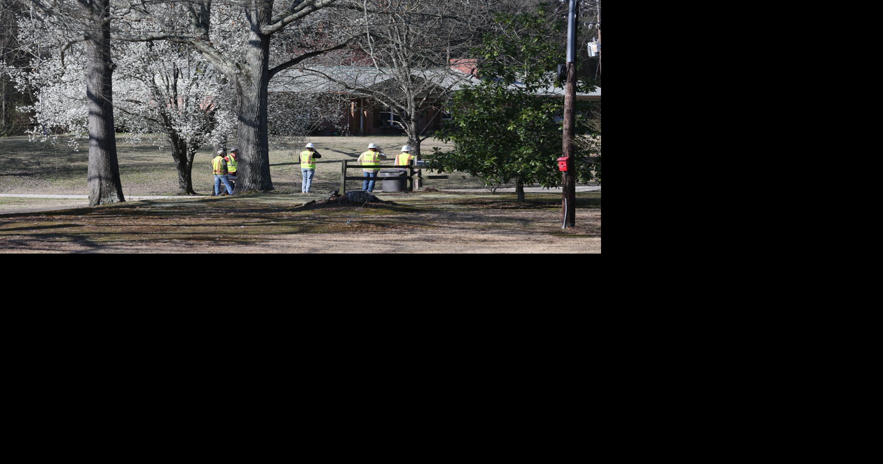 Two injured in gas line burst, 20,000 customers without service | Local ...