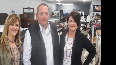 Hall S Furniture Warehouse Carries Top Name Brands New Albany News Djournal Com