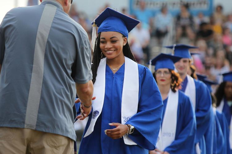 Saltillo High School seniors reflect on pandemic learning during 2021