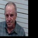 One headlight leads to two arrests - Vimarsana News