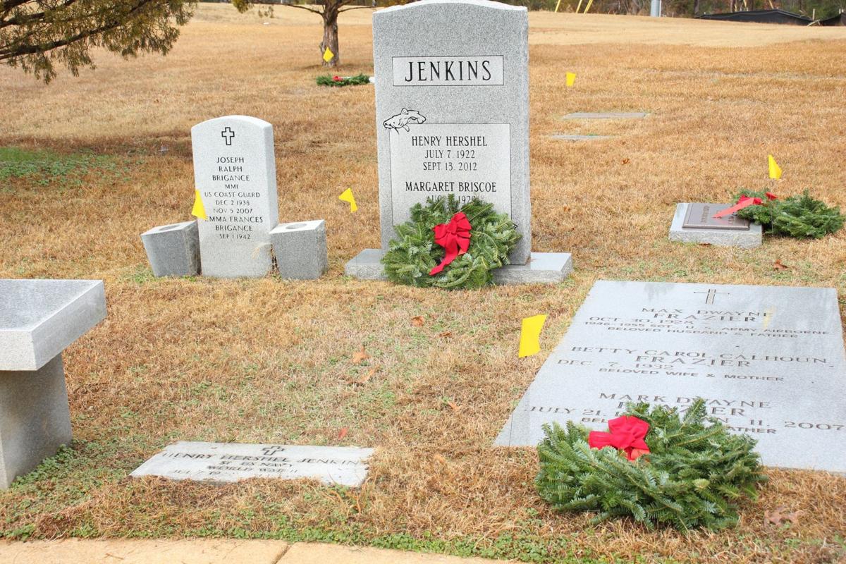 Oxford Cemetery Honors Veterans As Part Of National Wreath
