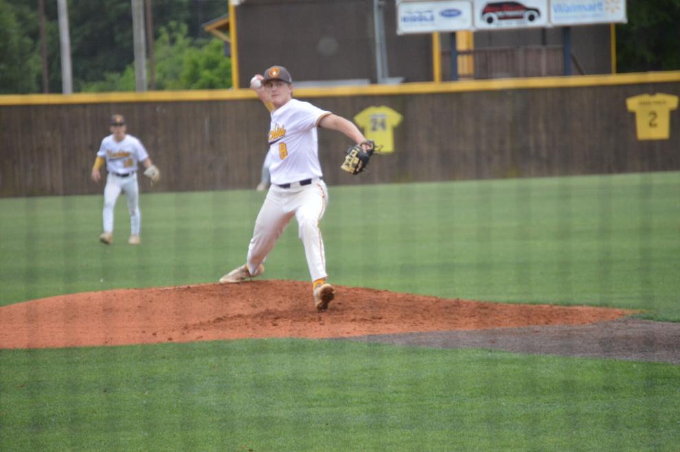 East Union defeats Hamilton in game 2, keeps season alive