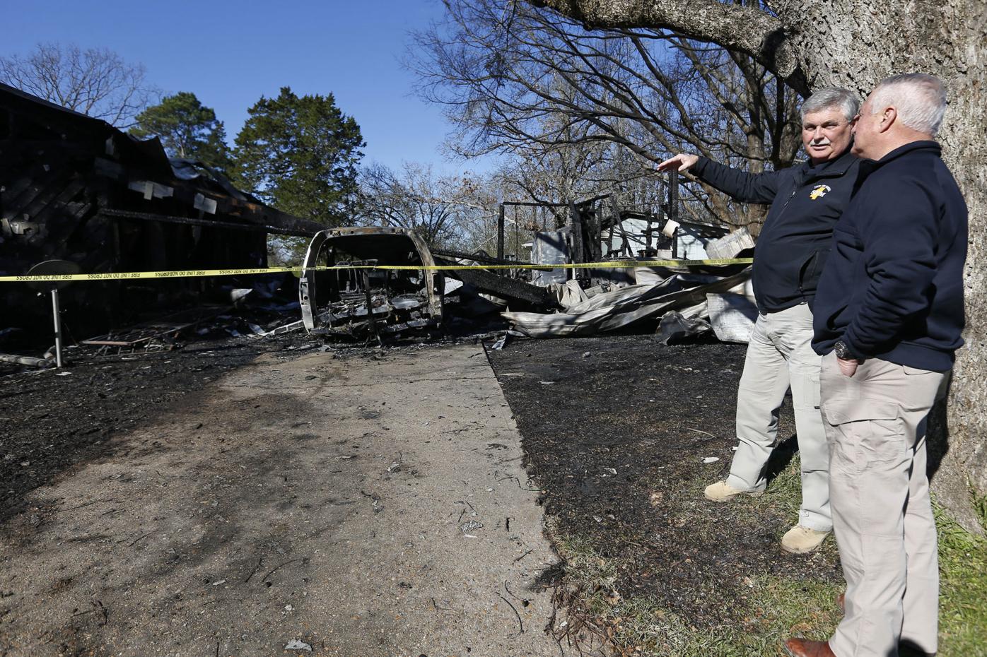 Mom, 6 kids die in Mississippi house fire; dad injured State