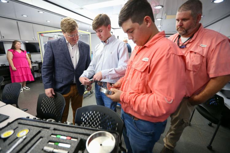 Ashley Furniture brings Mobile Skills Lab to Pontotoc schools 
