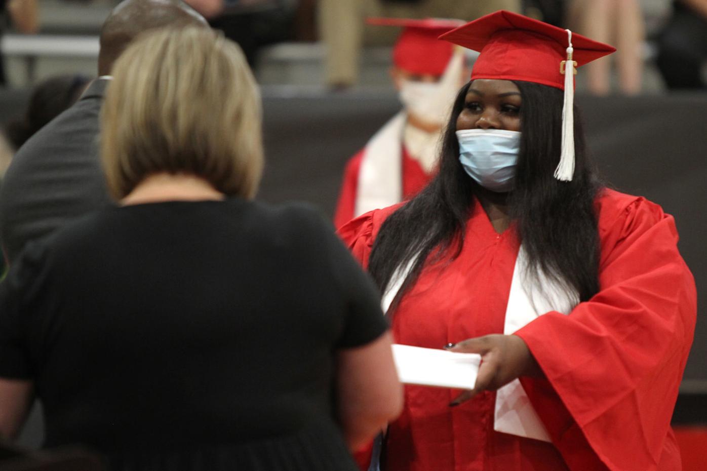 djr-2020-08-28-news-shannon-graduation-arp11
