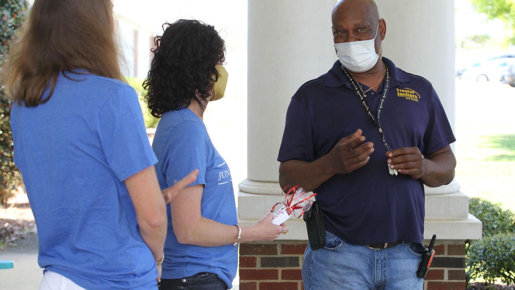 'You guys are lifesavers': Junior Auxiliary recognizes Tupelo, Lee County custodians - Vimarsana News