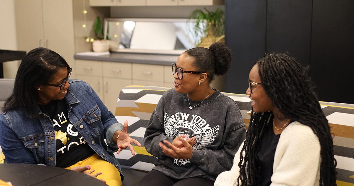 Mentorship program teaches young girls confidence, leadership | Local ...