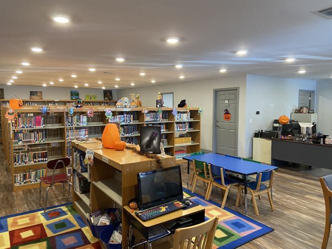 New Hickory Flat library holds open house News