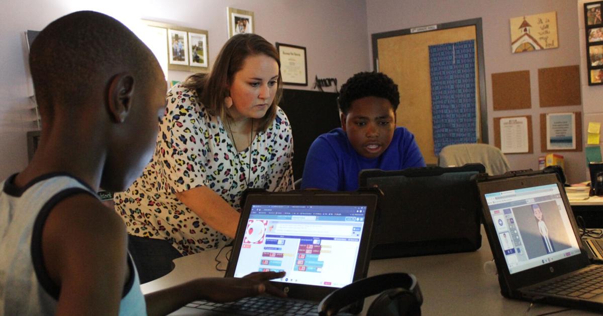 Elementary teachers share new computer science concepts in classrooms | News Elementary teachers share new computer science concepts in classrooms | News