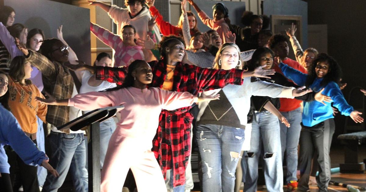 Amory students performing ‘The Best Christmas Pageant Ever’