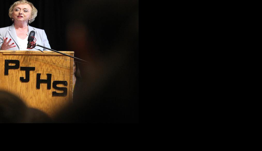 State superintendent Carey Wright visits A districts Latest News