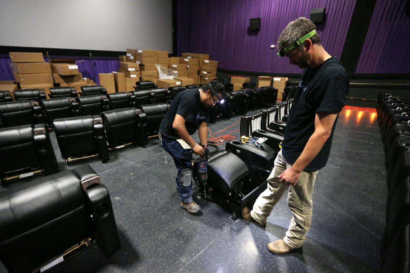 Have A Seat New Albany Company Supplies New Reclining Chairs For Cinemark Malco News Djournalcom