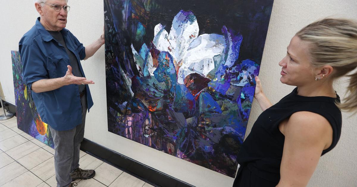 Преподаватель рисования МГУ на пенсии больше времени уделяет творчеству и показу работ