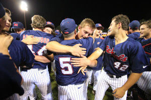 Rebels Down Cajuns 5-2 To Even Super Regional Series - Ole Miss