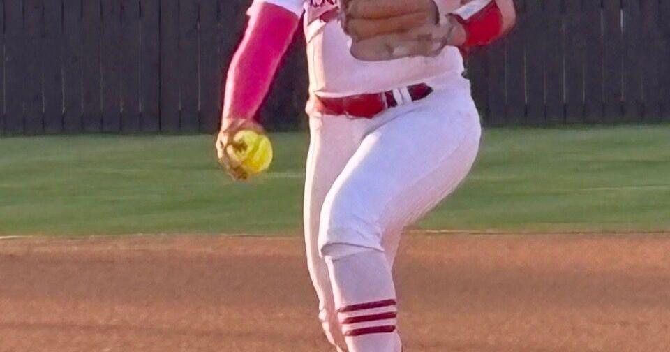 Collum leads Lady Eagles to win with no-hitter