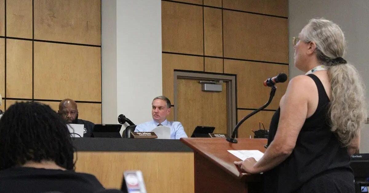 ‘Process error' on film contract sparks Columbus council debate