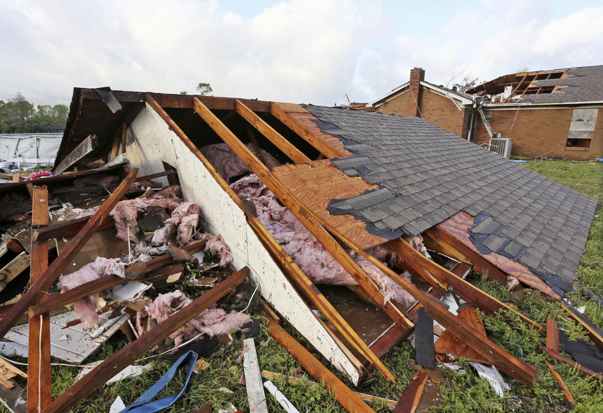 One Fatality Injuries And Damage Reported After Severe Storm Hits Hamilton Monroe Djournal Com