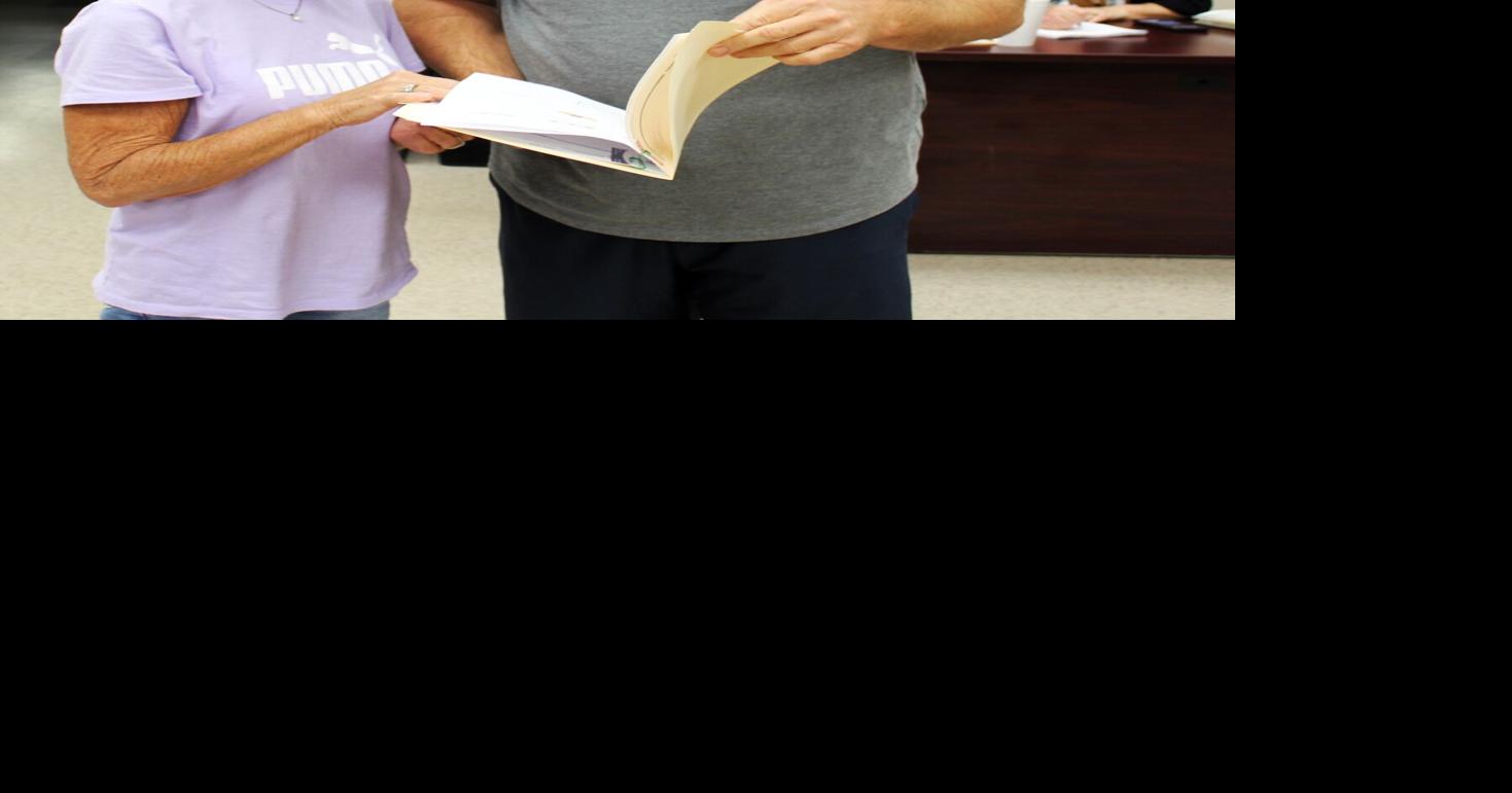 Smithville town officials discuss animal control News