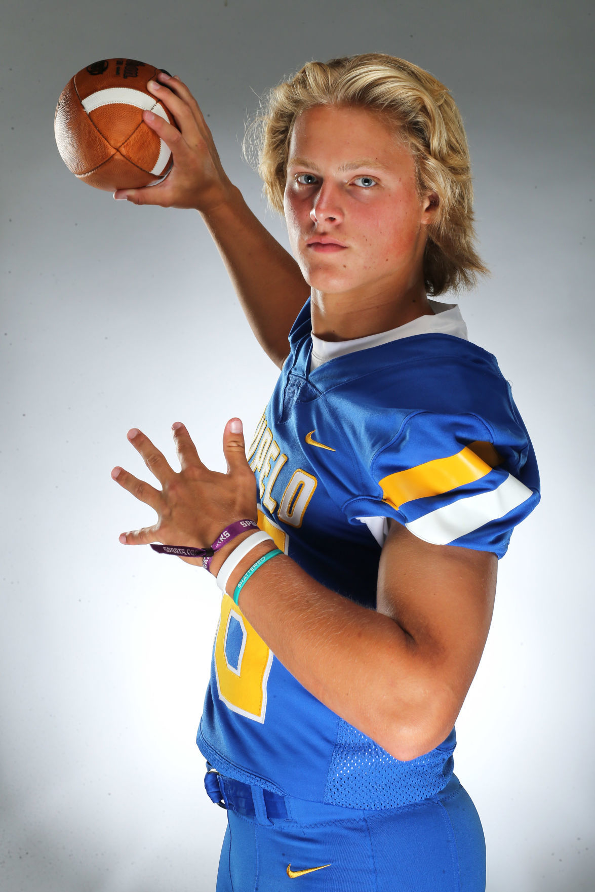 Wave leader Weir adjusts to change Sports