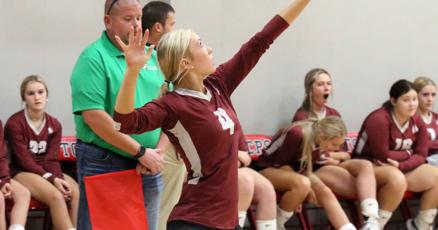 Lady Noles held off by Lady Eagles in sweep Lady Noles held off by Lady Eagles in sweep
