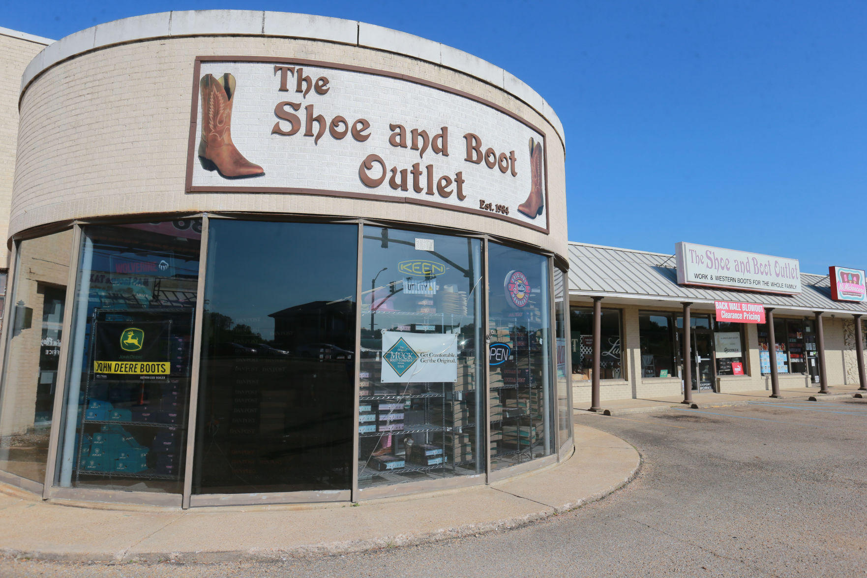 Boot hotsell outlet store