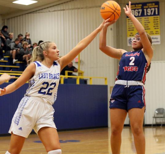 Hatley basketball hosts Scarlett Thompson Classic to start season