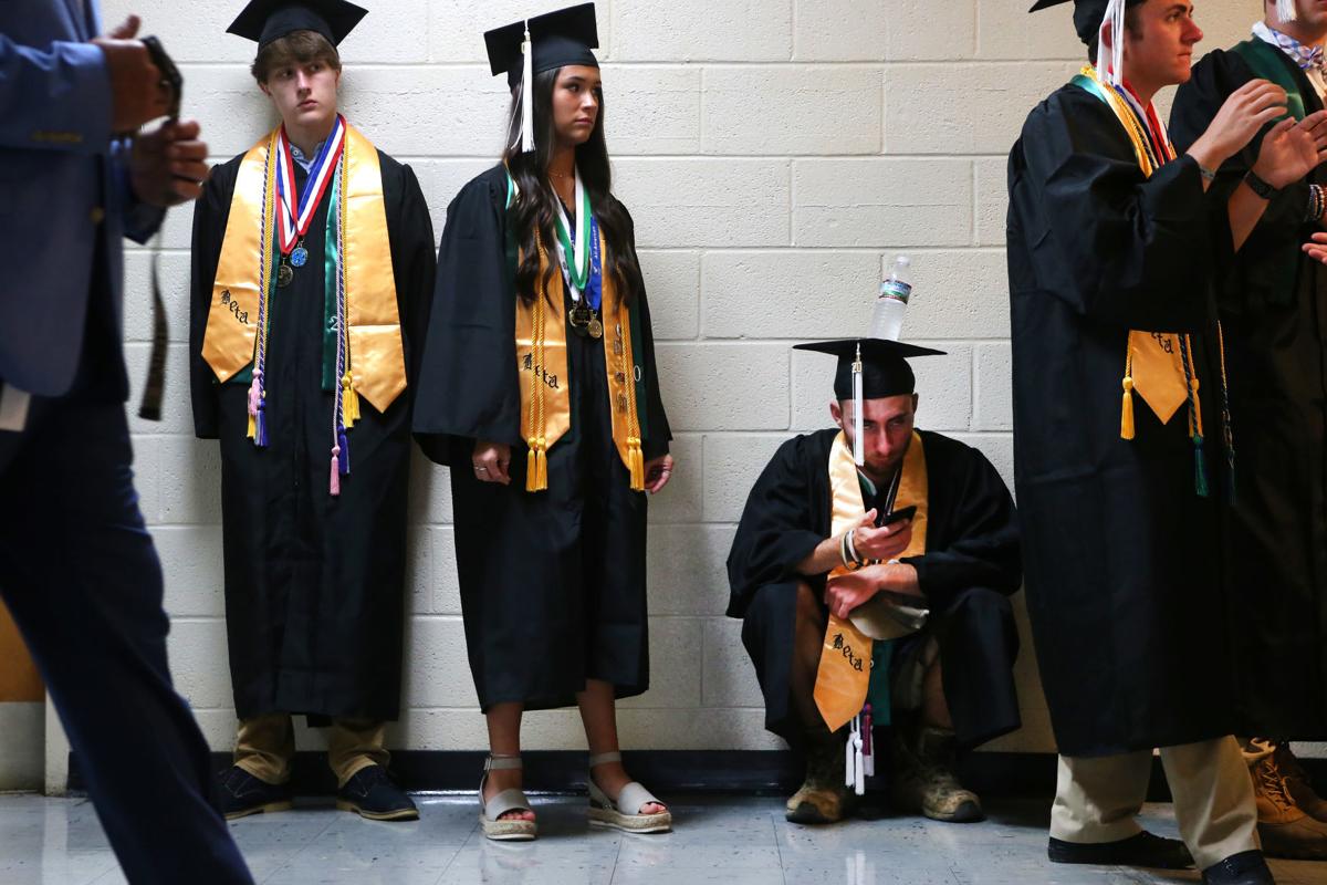 djr-2020-08-28-news-mooreville-graduation-arp3
