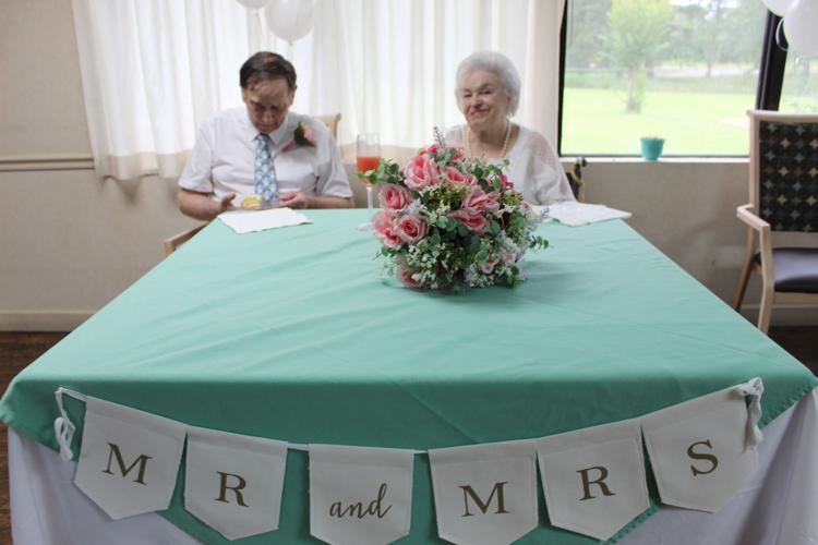 Diversicare couple gets married in nursing home ceremony Living