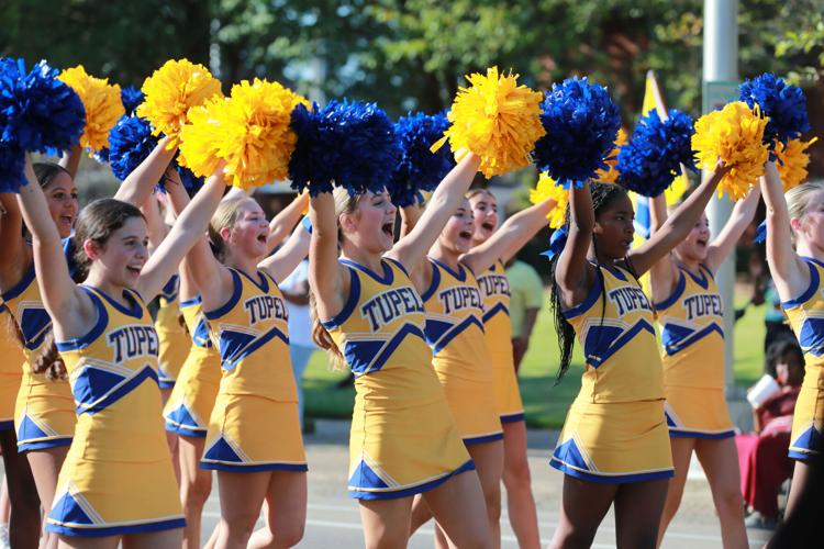 djr-2023-09-29-news-homecoming-parade-twp3