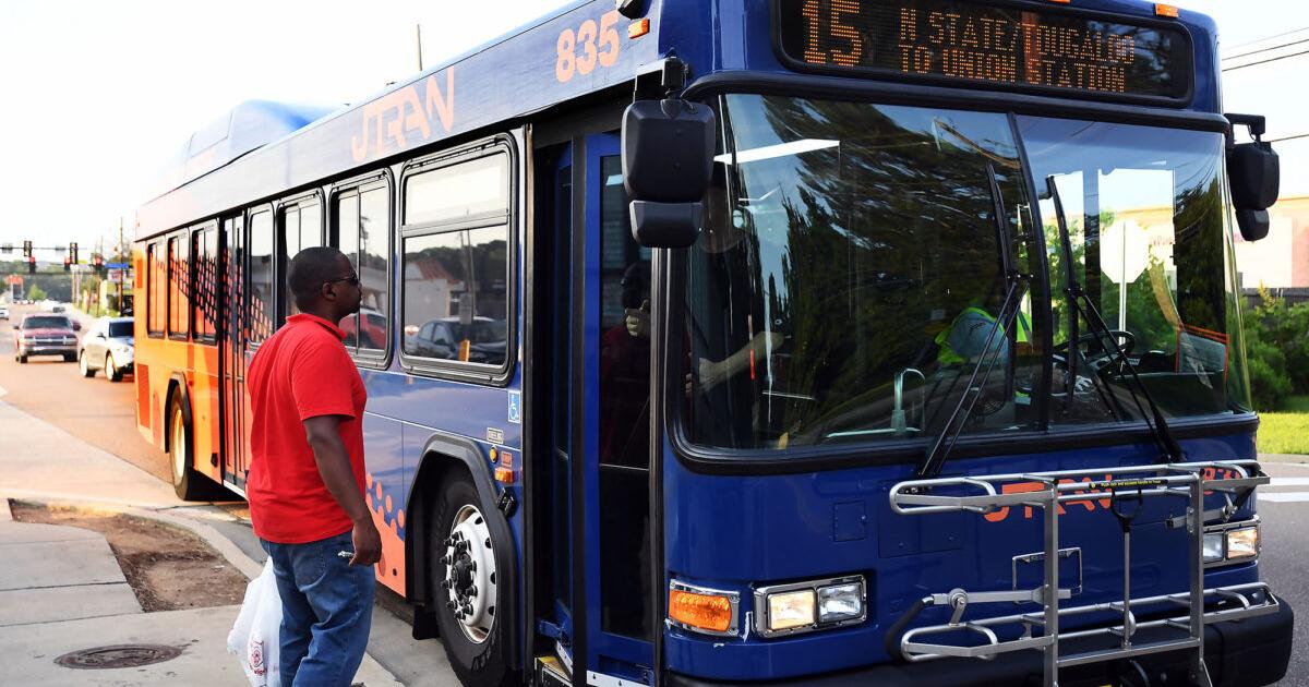 Jackson city bus drivers vote to go on strike
