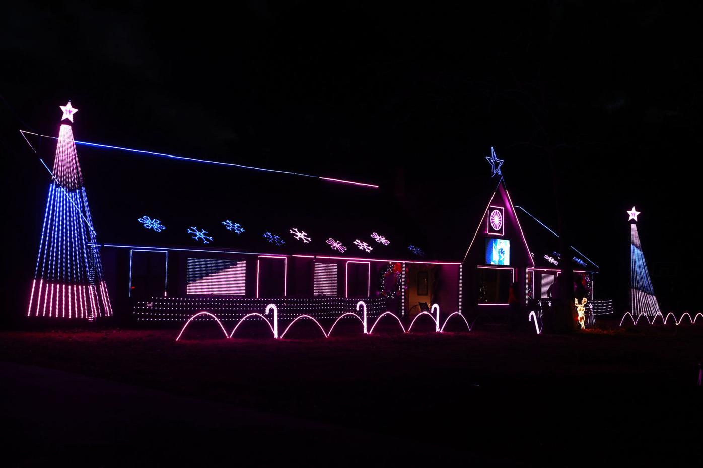 Christmas Lights Near Booneville Ms 2022 Fostering The Holidays: Booneville Family Spreads Christmas Cheer With  Festive Light Show | Local News | Djournal.com