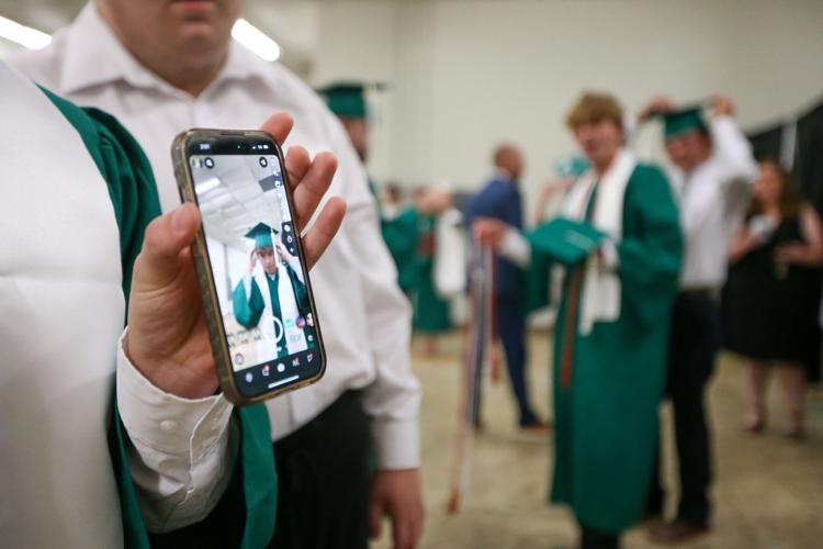 djr-2024-05-19-news-mhs-grad-hm