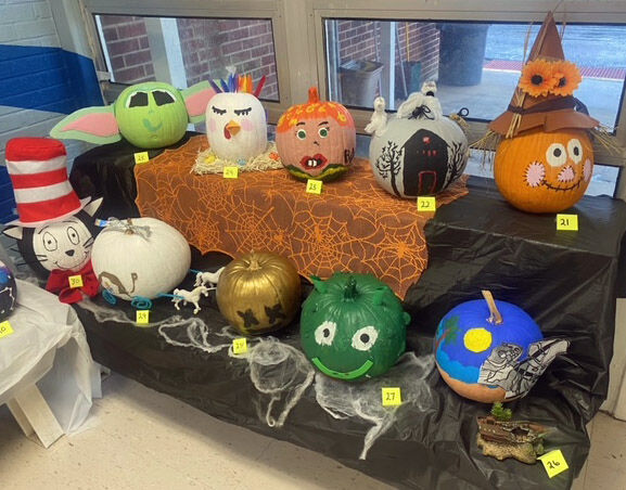 Hamilton gifted classes participate in pumpkin contest | Living ...