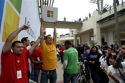 Microsoft Opens Retail Store At Fashion Valley Mall, Latest News