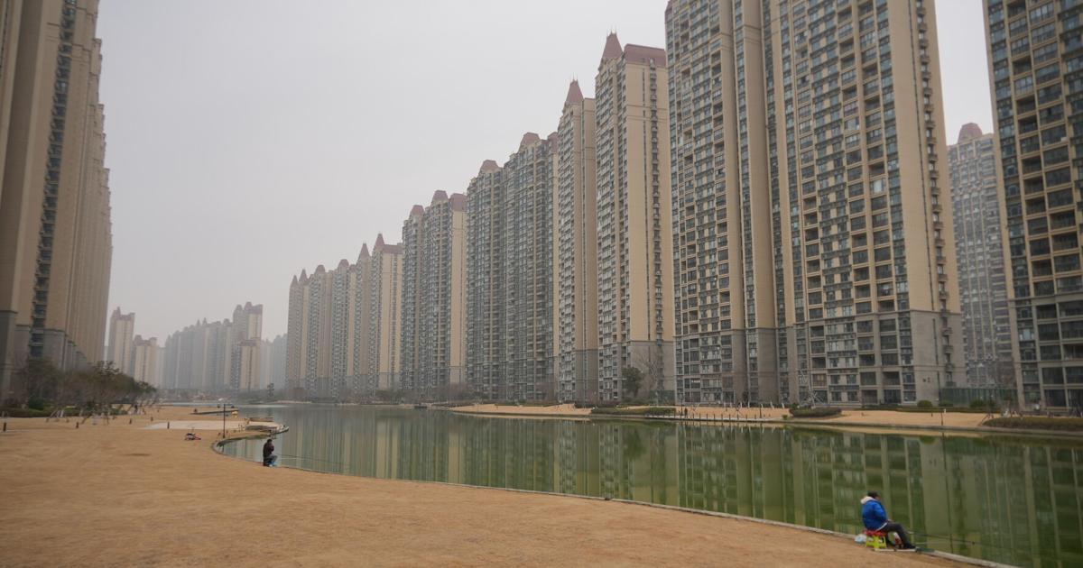 Photos show China's low-cost lifestyle in vast, semiabandoned housing complexes
