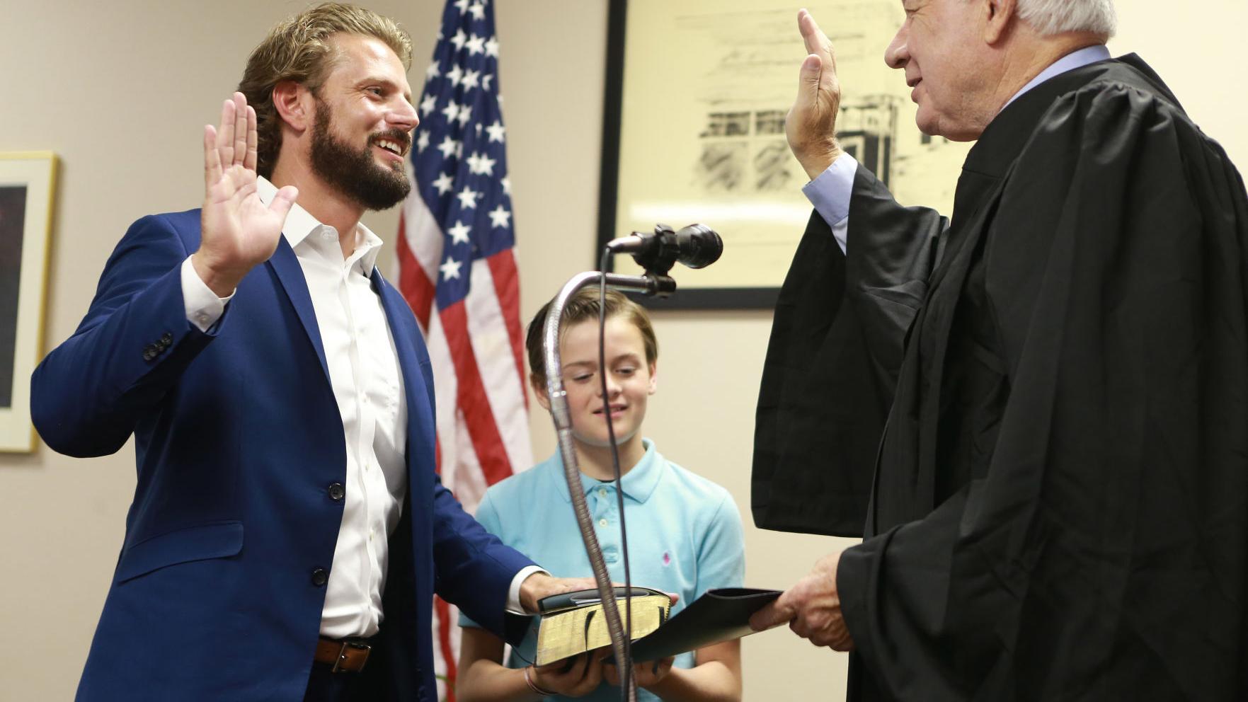 New Saltillo mayor, aldermen sworn into office - Vimarsana News