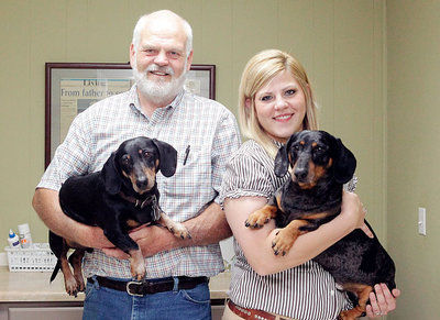 Like father, like daughter: Anna Nelson is the fourth generation of family  veterinarians | Business 