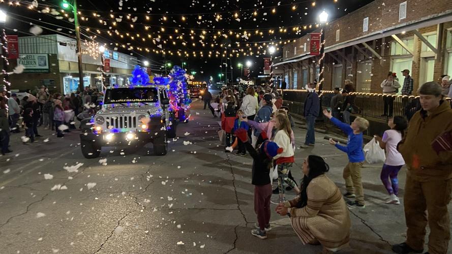 Area Christmas parades highlight holiday season in Benton, Tippah