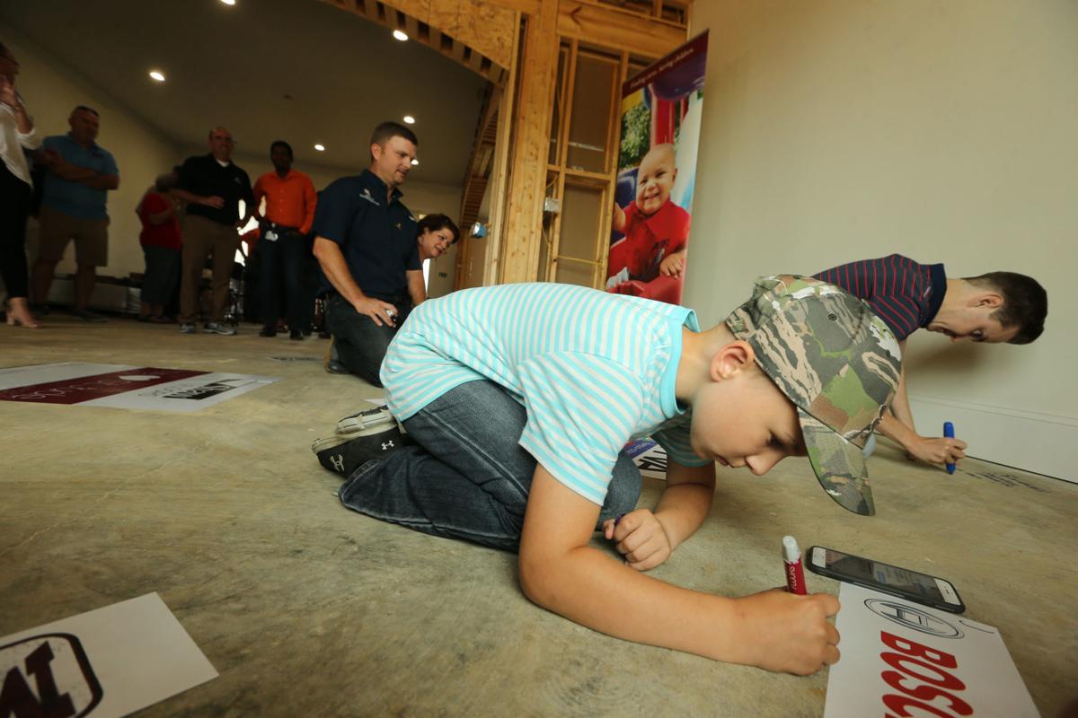 Floor Signing Kicks Off 2018 St Jude Dream Home Giveaway News