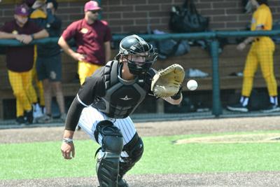 DV graduate Thomas wins NJCAA Golden Glove award, Sports